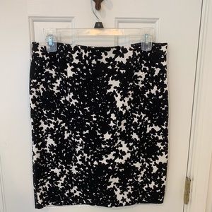 Ann Taylor black and white skirt, size 4